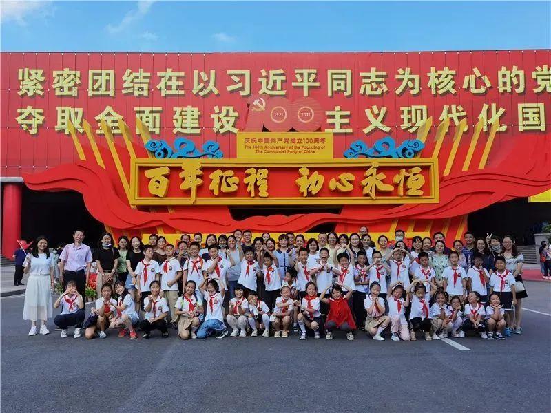 《隐入尘烟》票房逆袭，农村题材的文艺片未来的路该怎么走？游戏画面